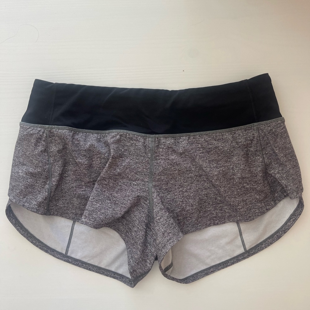 Lululemon Speed Up Low Rise 2.5” Shorts in Grey, 4